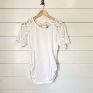 ❤️SOLD❤️ OLD NAVY | White Maternity T Shirt